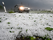 Град с куриное яйцо выпал в Подмосковье