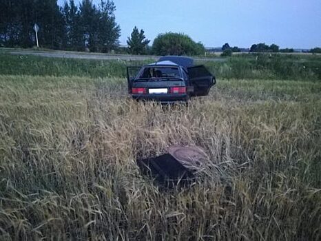 Опасный кювет: в Должанском районе перевернулся ВАЗ-2114