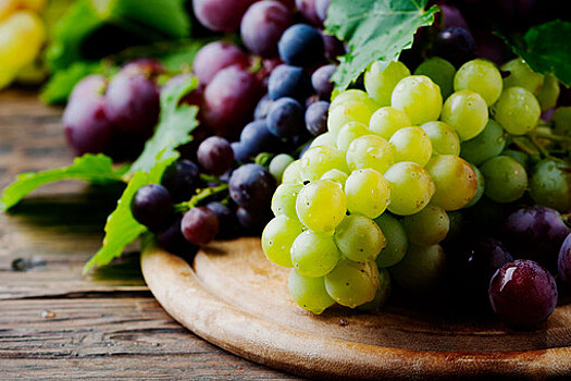 Врач Мухина: виноград не стоит есть людям старше 60 лет
