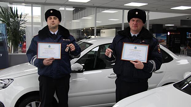 Автоинспекторы из Тольятти, предотвратившие сбыт 8 кг героина, поощрены правами губернатора области