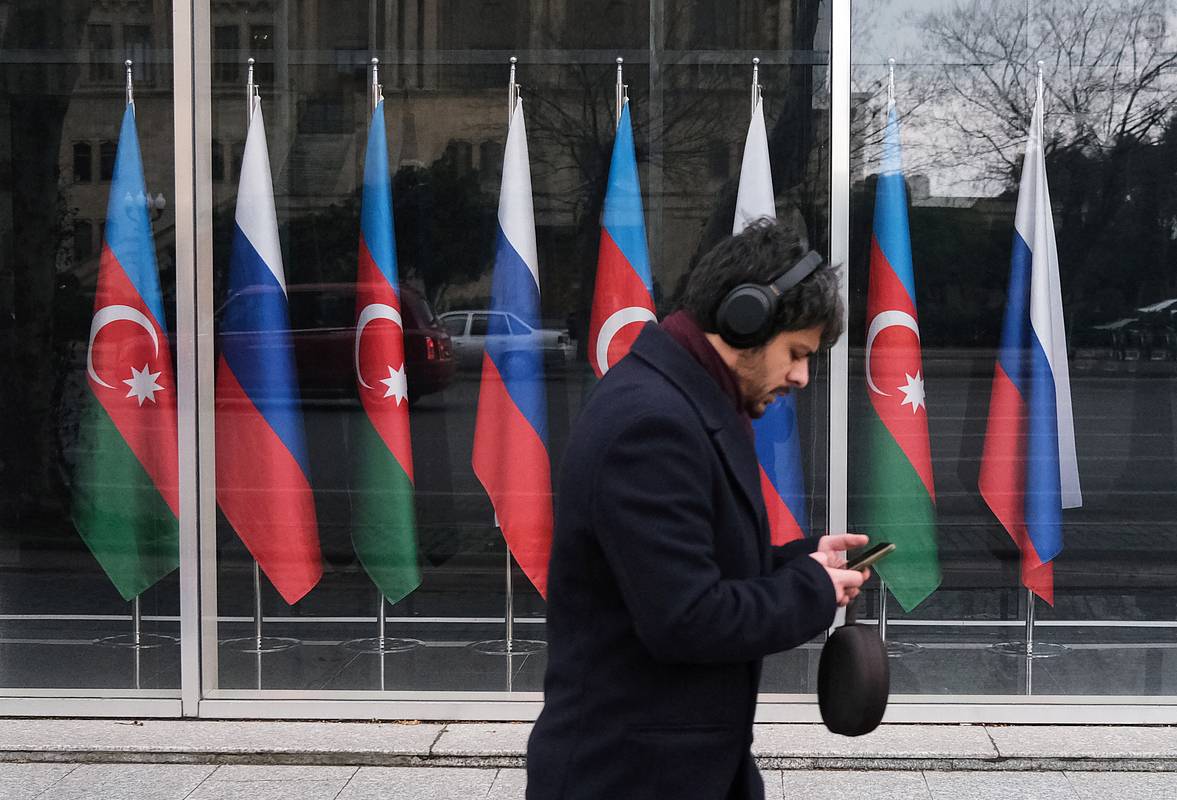 Азербайджан отменил все культурные мероприятия по линии России