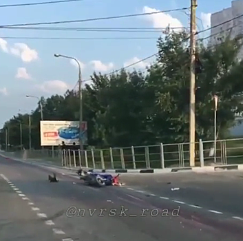 Водителя скутера размазало под колесами фуры в Новороссийске