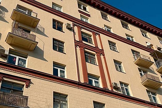 Капремонт 23 домов в стиле советской неоклассики выполнен на Фрунзенской набережной за 10 лет