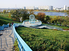 В Братеевском парке благоустроено 1,5 км набережной Москвы-реки
