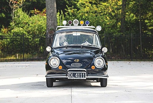 50-летний полицейский Subaru 360 пустят с молотка