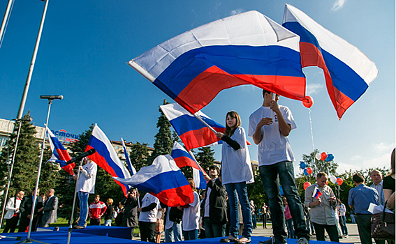 День флага-2018 широко отметят в Новосибирской области