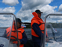 Учения: прогулочный катер потерпел крушение на озере Янисъярви (фото)