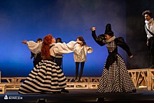 Игра в «Дурочку»: в театре «Комедiя» представили спектакль по пьесе Лопе де Вега