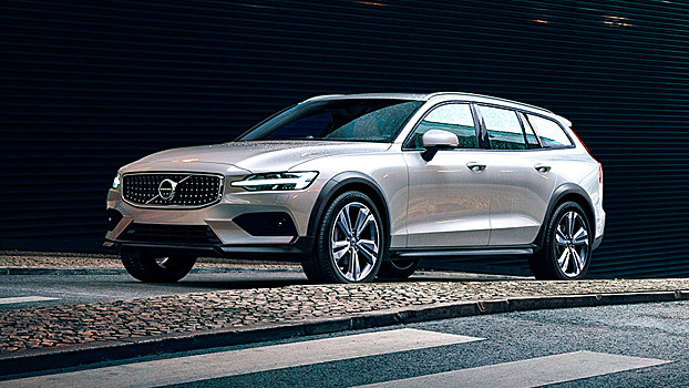 Volvo объявила цены на новый семейный универсал
