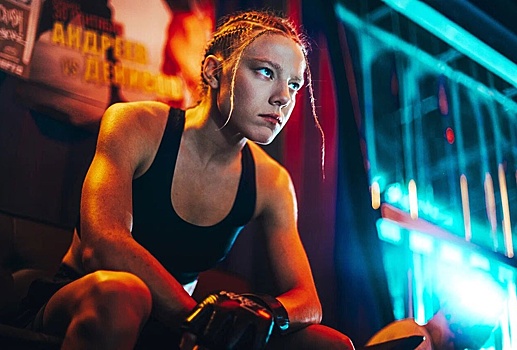 Фото: стартовали съемки сериала об MMA со звездой "Чик" Аленой Михайловой