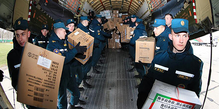 Китай передал Беларуси более 30 тонн гуманитарного груза