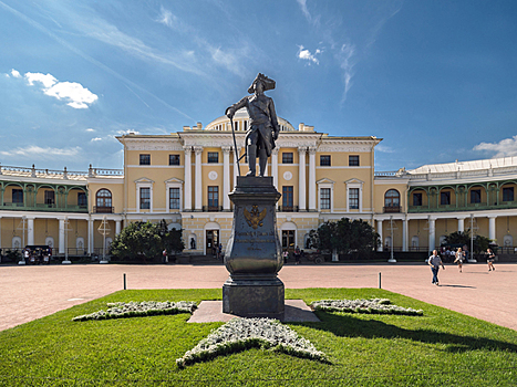 Женщина в смешном берете: история Анны Зеленовой, спасшей Павловск