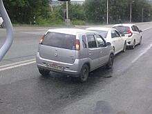 Три автомобиля столкнулись в Приморье