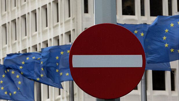 ЕС не отменит визы для Украины из-за "катастрофы" в экономике