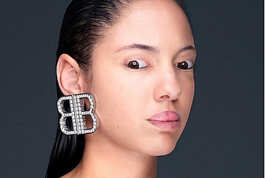 Модель в рекламе Balenciaga напугала пользователей сети