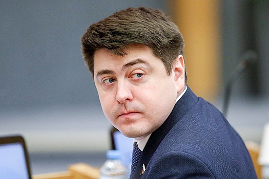 Депутат Госдумы Александр Спиридонов объяснил суть законопроекта о "наливайках"