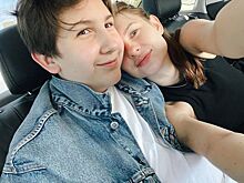 «Как брат с сестрой»: Анна Цуканова-Котт снялась в фотосессии с 13-летним сыном