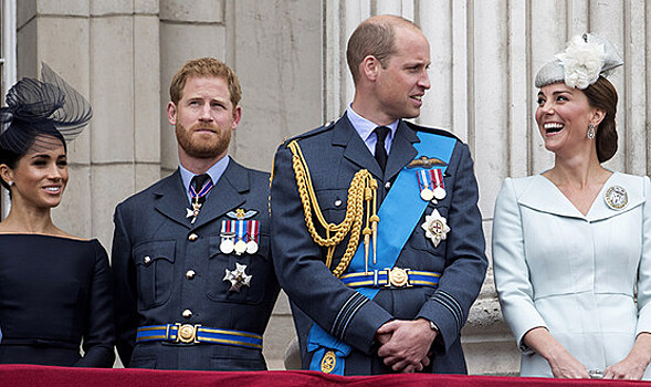 Принц Чарльз воюет с сыновьями принцессы Дианы