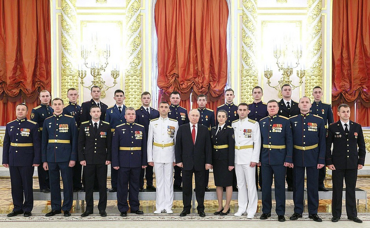 Путин встретился с выпускниками пермского института