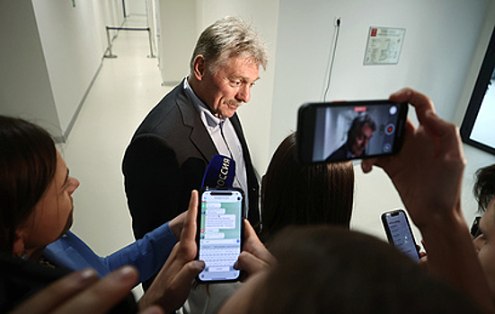 Песков рассказал о контактах с США по Украине