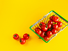 Почти четверть россиян регулярно изучают каталоги с акциями перед покупкой продуктов