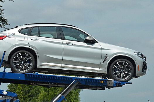 Второе поколение BMW X4 сфоотографировали во всей красе