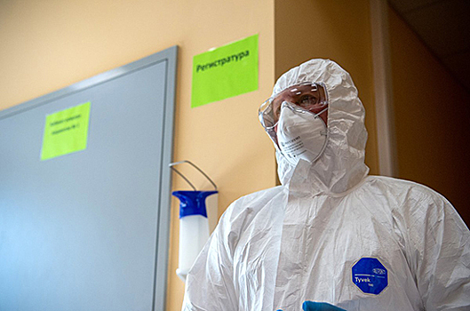 Штаб: Медики в Москве регулярно проходят тестирование на коронавирус