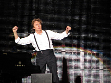 Биографы обнаружили сценарий отмененного фильма Маккартни и Азимова