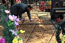 В Дзержинске грабят кладбища, а в Удмуртии рушится дом для переселенцев: главные события в регионах