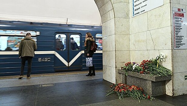 В Петербурге при взрыве погибла студентка ПГУПС, 13 пострадали