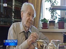 95-летний кавалер ордена Красной Звезды Василий Прокин готовится встретить День Победы