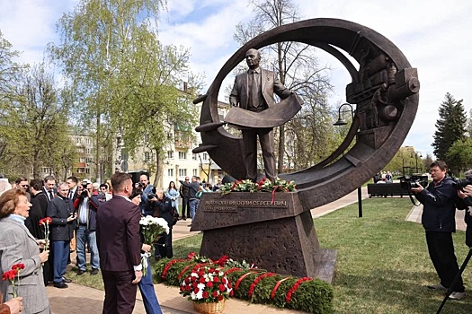 Памятник Николаю Жаркову открыли в Нижнем Новгороде 25 апреля