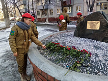Юнармейцы почтили день начала Чеченской войны