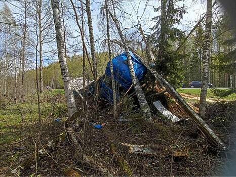 В Свечинском районе водитель «разложил» свою фуру, но остался жив
