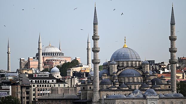 Турция отказалась пропускать военные корабли в Черное море