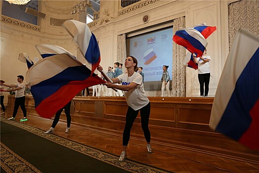 В Санкт-Петербурге торжественно открылся VI патриотический молодёжный форум