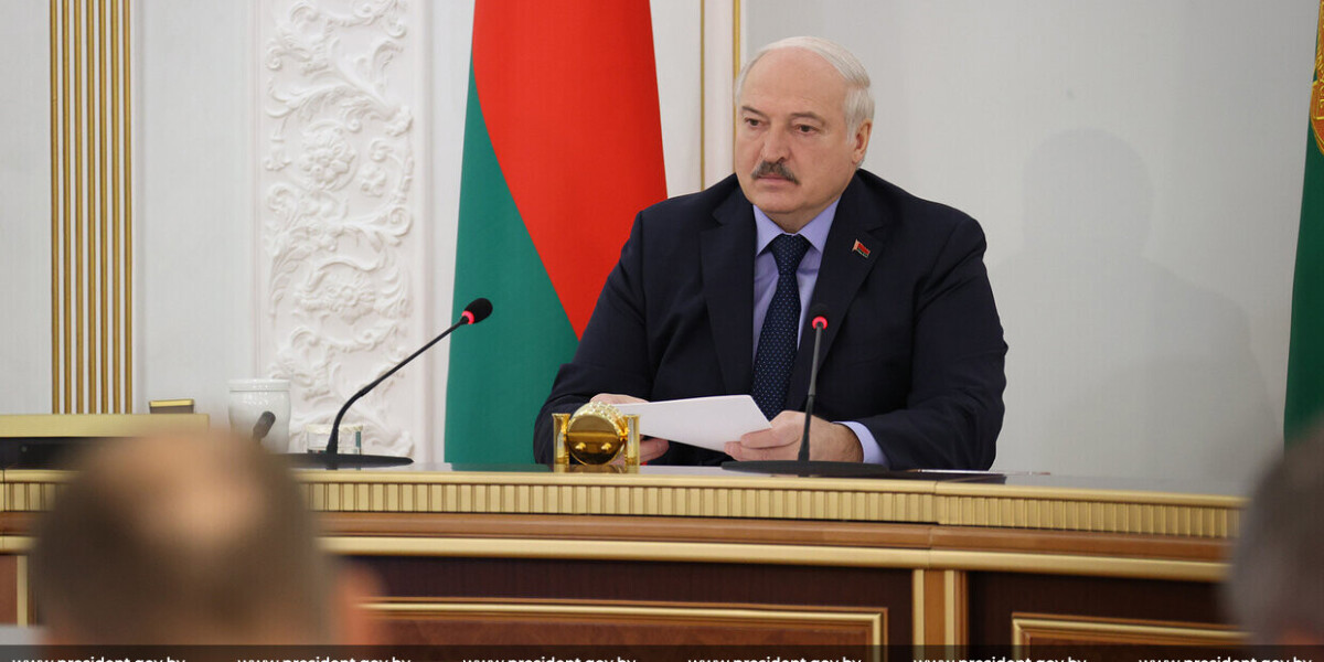 Лукашенко поставил задачу собрать 9,5 миллионов тонн зерна
