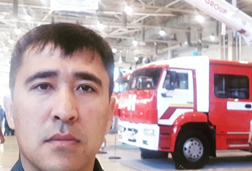 «Начались судороги, из рта кровь, весь вагон просто разбежался в ужасе» — пожарный, ехавший из Омска, спас ...