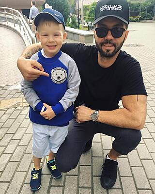 Денис клявер чей сын фото отца