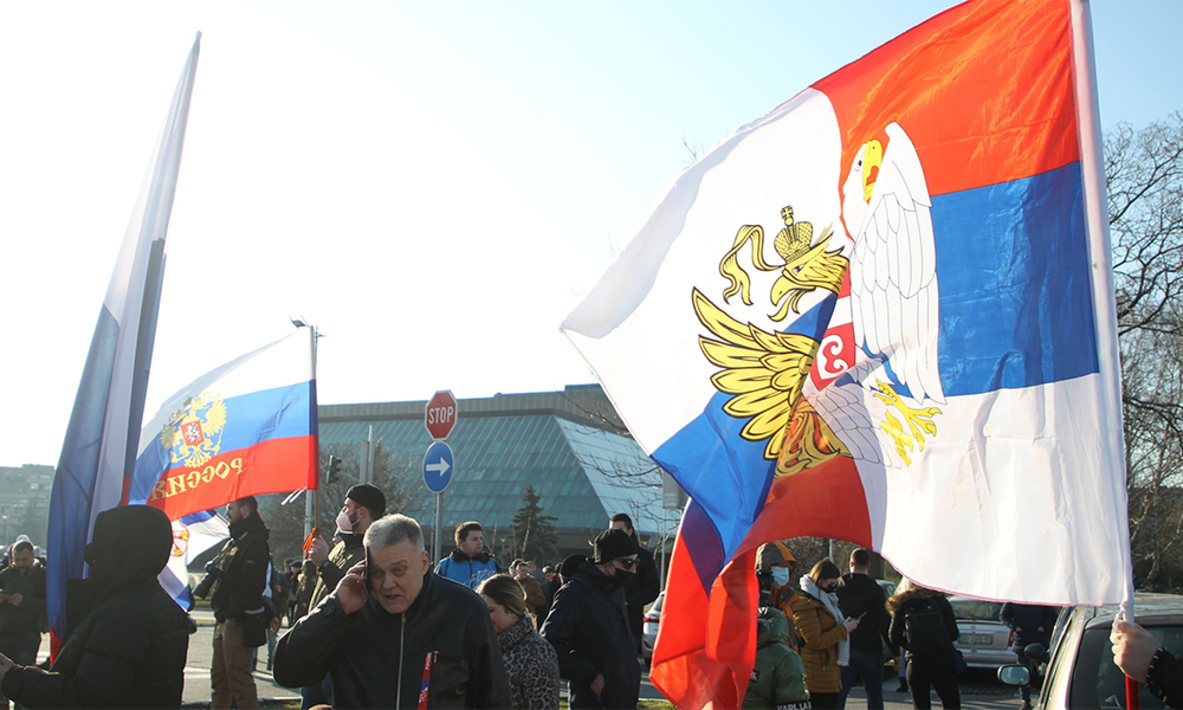 сербия вступает. сербия вступает. сербия вступает. митинги в косово за россию. сербия ес.