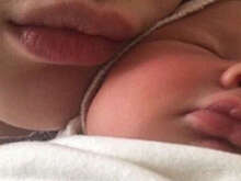 Модель Дарья Клюкина опубликовала редкое фото с сыном из роддома