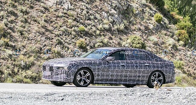 На тестах замечен прототип BMW 7 серии 2023 модельного года