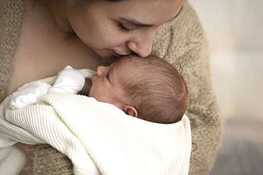 В Госдуме предложили программу повышения рождаемости "Счастливая семья"