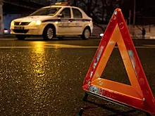 В Москве в Огородном проезде опрокинулся грузовик
