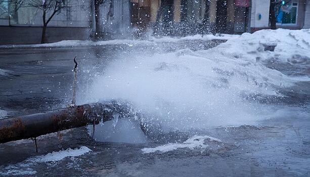 Ночью 2 января в Устиновском районе Ижевска произошло два порыва водопровода