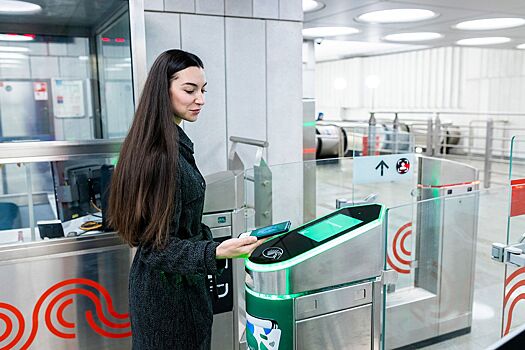 Рекордное число оплат банковскими картами на турникетах метро и МЦК зафиксировали в Москве в 2024 году