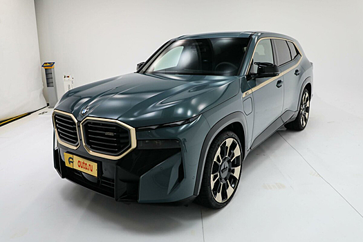 В России продают гибридный суперкроссовер BMW XM