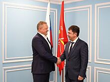 Смольный подписал первое соглашение с банком о сокращении дефицита социальных объектов