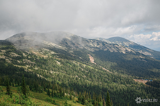 Школьница пострадала во время похода на Урале