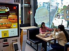 Поход в «азиатский Макдоналдс» на Бали закончился для россиянки проблемами